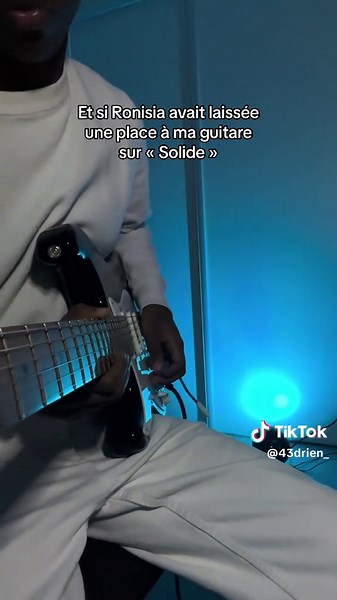 @Ronisia#solide #guitar @Ath🎸