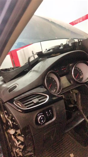 Opel Astra 1.4 turbo #repairing #enreparation #autotronics #opel