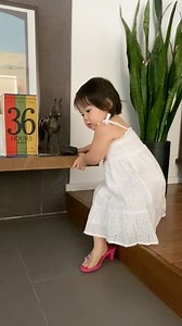 569K views · 10K reactions | Look at her go. It was her first time wearing it! She could even go down that step  | Andi Manzano | Facebook