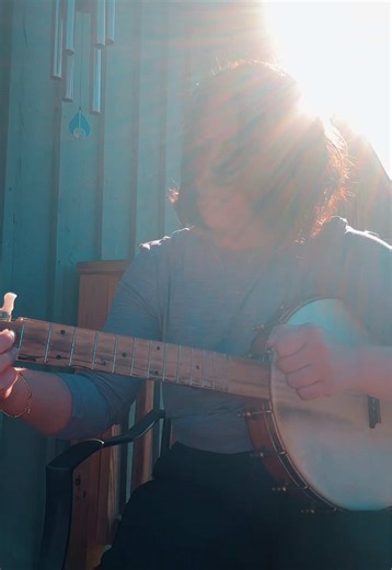 Jammin’ aimlessly on the porch #jam #banjo #practice #aimless #banjotok
