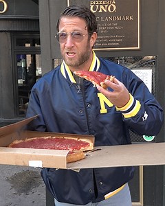 Barstool Pizza Review - Pizzeria Uno (Chicago, IL) | David Portnoy - El Presidente