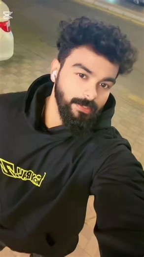 Ayo Blaze X on Instagram: "Gym time 😛chest day"