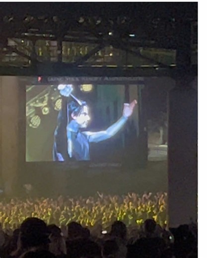 Falling in Reverse Live Performance: Just Like You