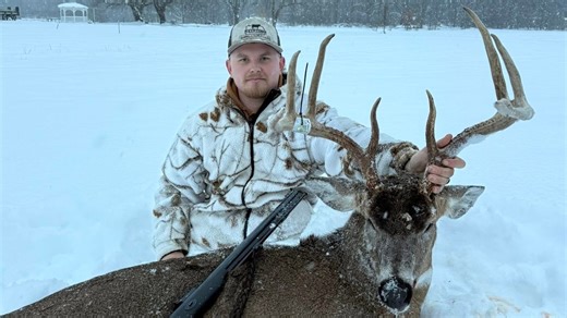 Pennsylvania flintlock hunter gets massive buck while still-hunting