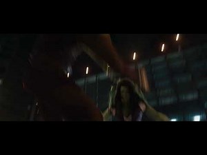 She-Hulk - Lift and throw car (S1E8)