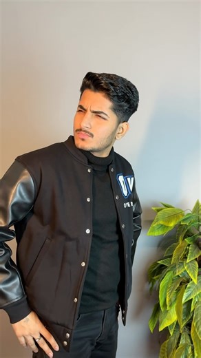 Himanshu Verma on Instagram: "PLAUD NotePin: Your Wearable AI Memory Capsule 🔥 PLAUD NotePin is your always-ready AI note-taking device that captures every moment and ensures you don’t miss anything- important insights, client feedback. #plaud #plaudai #aivoicerecorder #gpt #tech #techno #technology #gadgets #amazonfinds #techlover #amazongadgets #reels #reelsinstagram #instagram #instagood #gadget #nerd #ai"