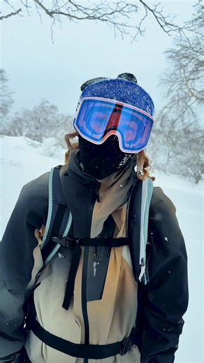 Real ones know, you can’t ride your best when your goggles are fogged, or the cold cuts the day short. Powered by ColdFront™ Anti-Fog Technology, the STRATUS Magnetic Anti-Fog Balaclavas optimize airflow instead of relying on ineffective goggle-based solutions. With a unique dual-layer overlapping design that creates an escape for your breath, each balaclava is designed to vent air down and away from your lenses to ensure zero fog, while keeping your full face protected. | Stratus