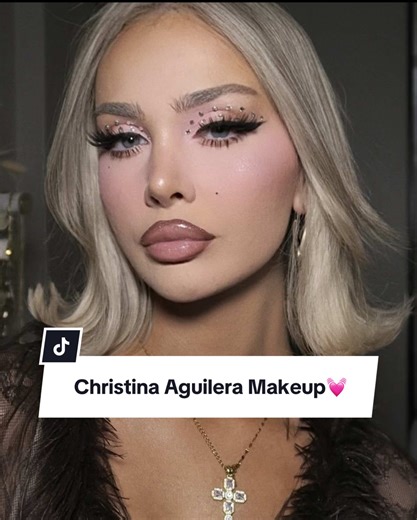 Recreating Glam Makeup Inspired by Christina Aguilera