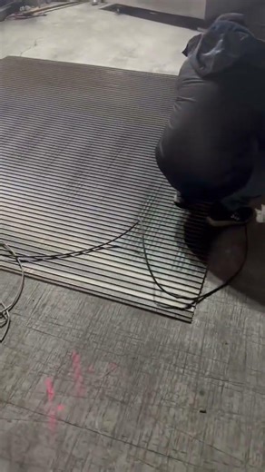 How Stainless Steel Wedge Wire Screen Panels Are Welded | Factory Process