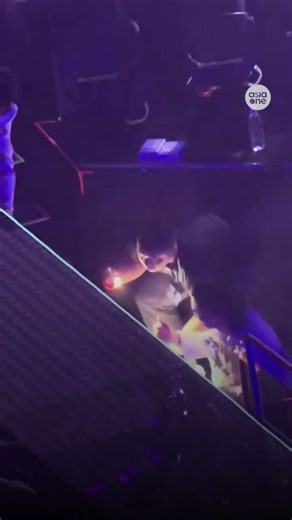 SHOCKING MOMENT ON STAGE: Rock Star Falls, Bleeds .Then Comes Back Stronger 💔 #shorts #Mayday #fyp
