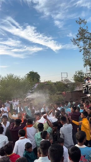 Gajanan Bhivaji Jadhav on Instagram: "Rada Rada 🎶🔥🎤🎷 LOKPRIYA 🎶 #ootd #music #quotes #banjo #lokpriya #trending #lokpriybandwasari🎚️🎹🥁"