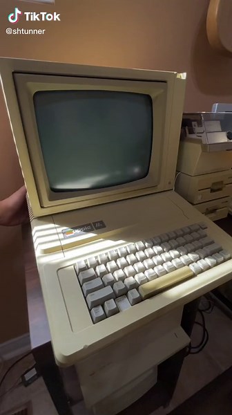 Green Monochrome CRT Monitor Experience with Frogger