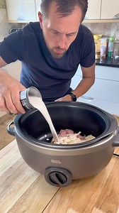 106K views · 709 reactions | Slow cooker season is coming and we’re loving the recipes we can make - here’s a slow cooker chicken korma for you to enjoy…. | Grumpy Northern Foodie | Facebook