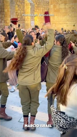 Hanukkah Jerusalém Israel #travel #israel #jerusalem #templodejerusalem #military #lovestory