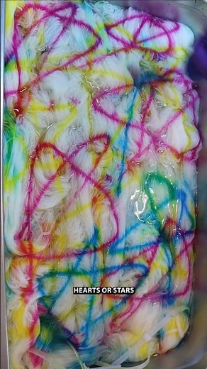 Doodling on yarn, my "scribble dyeing" technique