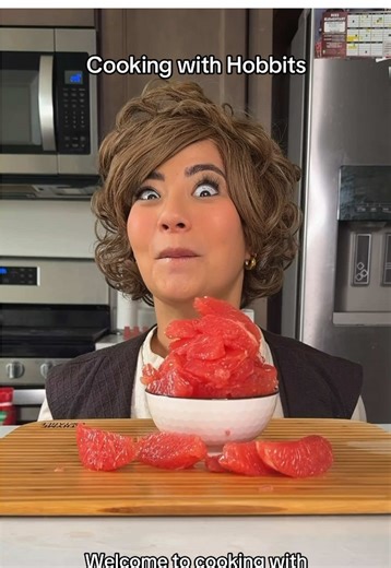 Cooking with Hobbits🍽️ (Series) Grapefruit #hobbitcore #gandalf #hobbit #lotr #lordoftherings