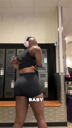 Online Fitness Coach for women on Instagram: "Baby, if you want that 🍑 sitting like bunk beds… stop scrolling. You’re not gonna build glutes with cute workouts and 500 fire hydrants. You need: 🏋🏾‍♀️ A structured plan 🏋🏾‍♀️ Heavy weight 🏋🏾‍♀️ Consistency For July, I’m bringing all three—plus a glute-specific focus inside my 1:1 coaching. Here’s what I did this week with just one 60 lb dumbbell: 🔥 RDLs 🔥 Deadlifts 🔥 Goblet Squats (heels elevated) 🔥 B-Stand RDLs 🔥 Sumo Squats 🔥 Single-