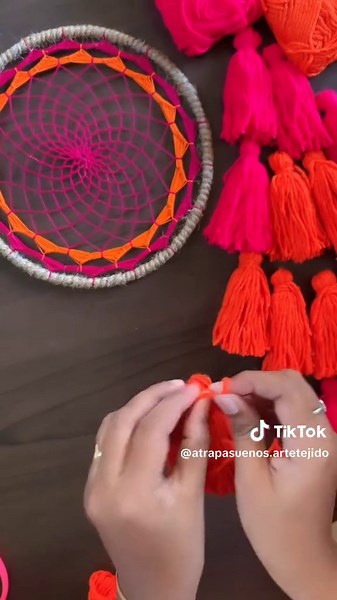 Tutorial: Crea plumas de lana para atrapasueños