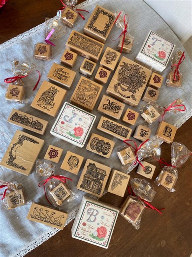 Set of 42 NEW Vintage Stamps, Letters, Floral Designs and Animals, 1990 From Italy - Etsy