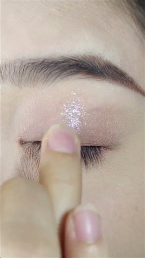 Smokey Eye Makeup Tutorial | Party Glam Eye Look for Beginners