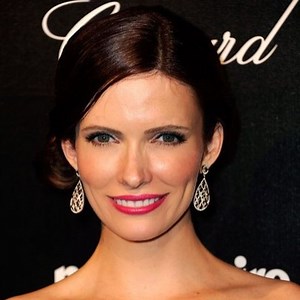 Elizabeth Tulloch Net Worth- Husband, Child, Instagram, Height