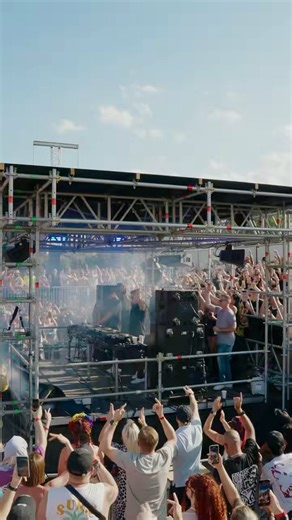 20K views · 501 reactions | London 朗 Following an unforgettable ASOT performance this summer, we‘re thrilled to return on Saturday, October 18 for our first-ever show at The Steel Yard. Joining us will be Boxer and Parts - tickets available now via link in comments  | Cosmic Gate | Facebook