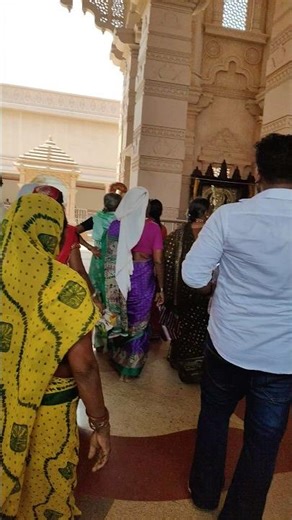 Background: Ram Mandir ka grand front view (sunrise ya golden lighting) Suman mandal jii 😎😎😎😎😎😎😎😎😎