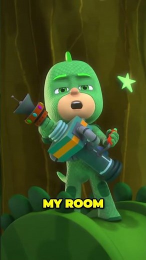 Gekko Learns The Dangers Of Shrink Ray Power #pjmasks #shorts #animation