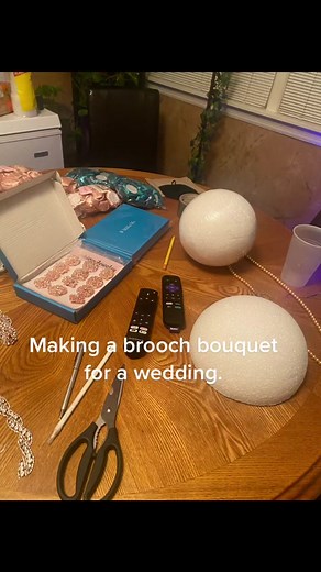 Creating a Stunning Brooch Bouquet for Your Wedding