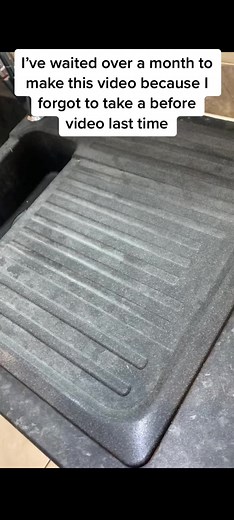 Easy way to remove white water marks and bring your composite sink back to looking brand new. #lifehack #cleaning #cleaninghacks #sinkcleaning