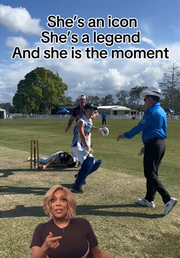 And shes back for another year!! Last year Liz bought her hunour & cricket skills to the field and she was unbeatable!! Don’t underestimate girl power 😉🫶🏻 #celebritybigbash2024 #lizcantor #october20 #freefamilyfunday