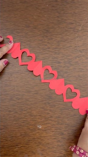 Paper heart chain design cutting ❤️✂️ #paperheart #paperchain #paperart #papercuts