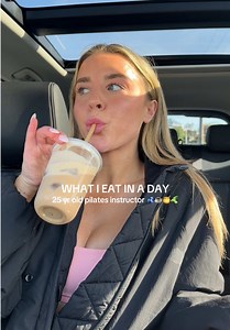 Healthy realistic full day of eats: high protein meals & overnight oats