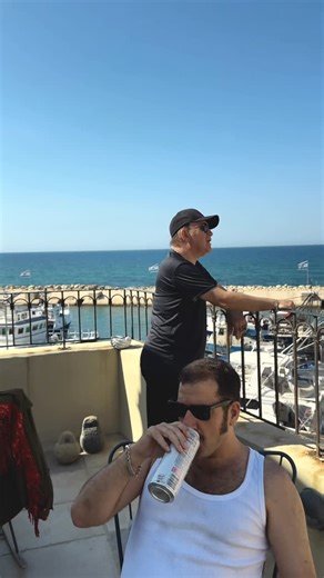 ‎Avihu Pinhasov אביהו פנחסוב‎ on Instagram‎: "כל אחד צריך את הנחמה שלו שש אחרי המלחמה שיר חדש"‎