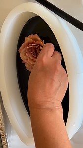 From start to finish, learn how to preserve flowers in epoxy resin 🌸 I wrote a step-by-step guide that walks you through everything—from drying flowers to flood coating and every detail in between. If you want to truly master flower preservation in resin, this book covers it all. Link in Bio 🥳🌺 | Arizona Blossom Cellar