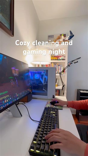Cable management and wow classic gaming #pcgaming #wowclassic #desksetup #cozynights #unwind