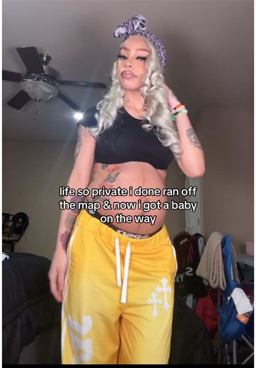 lay (@d1.laay)’s video of Traveling With A Baby