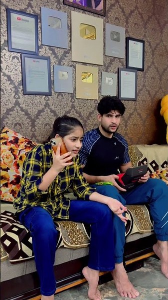 Ye mujhe dhamki si lagi 😂😂 #anishsain #comedy #anireet #anishsainnanda