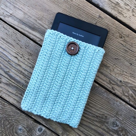Crochet Kindle Sleeve Pattern: Beginner Friendly Ereader Paperwhite Cover (PDF Pattern)