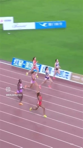 Fast 💨 With The Perfect 🤩 Form Will Win 🏆 Every Time Running 🏃‍♂️ In A Field This Quick