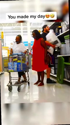 19K views · 411 reactions | 藍 #prank #pranks #funny #fun #funnyvideos #girls #man #foryou #laugh #viral #foryoupage #fyp #fypシ #pranks | Funny and Prank | Facebook