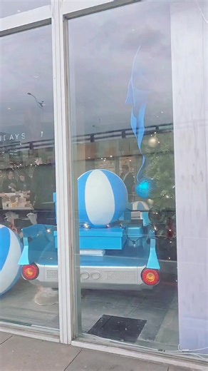 【 Mini私房點心 】 開始嘍🥳 📅 12／24(三) – 1／4(日) 限時登場 在這個特別的開始， 我們也準備了一份小小的開櫃驚喜 🎁 📅 12／24 – 12／25 只要到東岸微風現場 📲 掃描 QR Code 玩小遊戲 就能參加 開櫃抽獎活動 ✨ 好禮 4 中 1，人人都有機會！ 這次能在聖誕前夕來到東岸， 我們真的很興奮，也滿懷感恩。 謝謝一路支持 MINI 的你， 讓我們能用最熟悉的甜點， 在這個溫柔的季節，與你相遇。 如果你剛好路過、剛好想吃點甜的， 歡迎來找我們聊聊天、吃個甜點， 也一起把聖誕的小驚喜帶回家。 📍 基隆微風東岸 (基隆市 仁愛區 仁二路236號) 📅 12／24(三) – 1／4(日) ⏰ 營業時間 11:00 – 20:30 🎄 聖誕快閃中，我們在這裡等你 💛 | 大熊小熊吃基隆