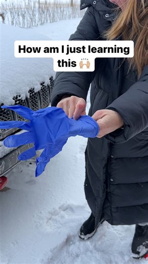 Randy & Mandy on Instagram: "🖐️ Smart Hack to keep hands extra warm #winterwonderland #lifehacks #tipsandtricks"