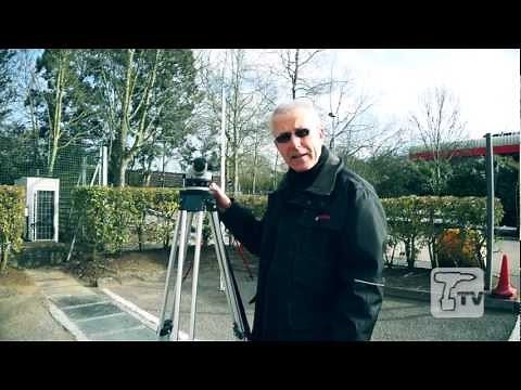 Bosch GOL32D Optical Level 32 x Magnification - a Toolstop DEMO