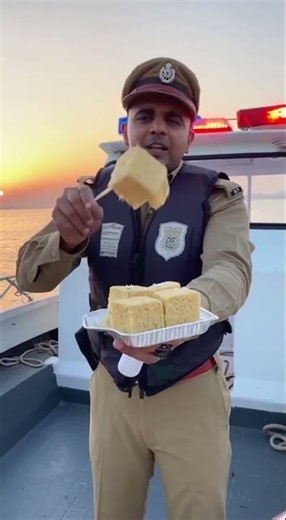 Boat full of Sonpapdi 🚤😋 #aivideo #funny #food