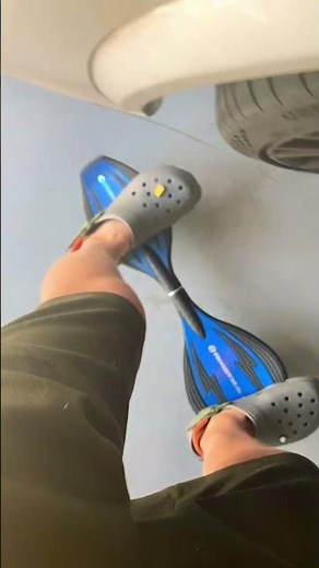 How to ride a Ripstick￼