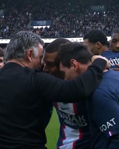 391K views · 10K reactions | Our best team celebrations, from the pitch to the dressing room. Good vibes only!  | PSG - Paris Saint-Germain | Facebook