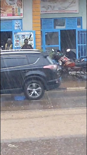 This video is for entertainment purposes only.. #burunditiktok🇧🇮 #rwandatiktok🇷🇼 #maxolitvshow #maxoliprank #masterprank #prankmaster #maxoli