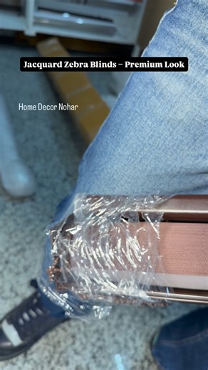 Santosh Kumar Bhat on Instagram: "Jacquard Zebra Blind – 4 premium colour options available! Agar aapko order karna hai to All India courier service available 🚚📦 Premium finishing, smooth operation aur stylish look – ghar ko ekdum modern touch deta hai! Installation ki tension mat lo — video installation guide mil jayegi, aap aasani se khud laga sakte ho ✔️ Order ke liye DM ya WhatsApp kare 📲 #jacquardzebrablind #zebrablinds #rollerblindsindia #homedecornohar #windowblinds"