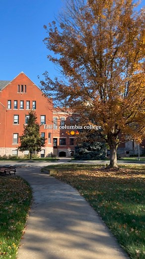 We are fall-ing in love with CC all over again 🍂 #WeAreCC | Columbia College